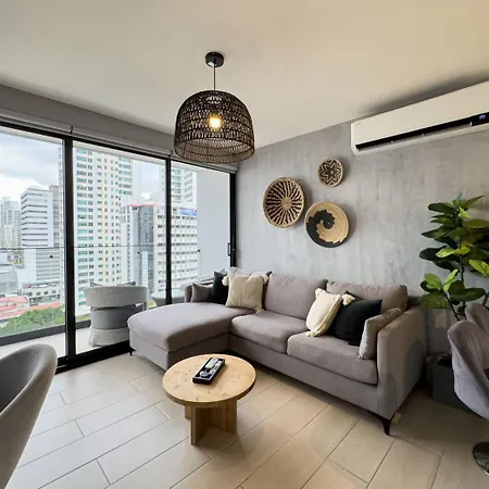 Cozy Apartment With Free Parking Coworking